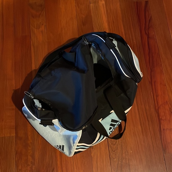 Bundle of 2 duffel bags - Picture 5 of 5